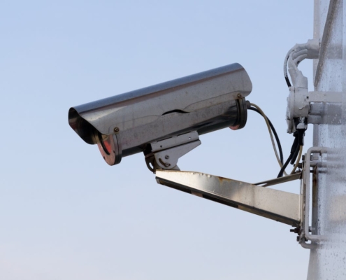 Cámara de seguridad exterior tipo bala con soporte de pared